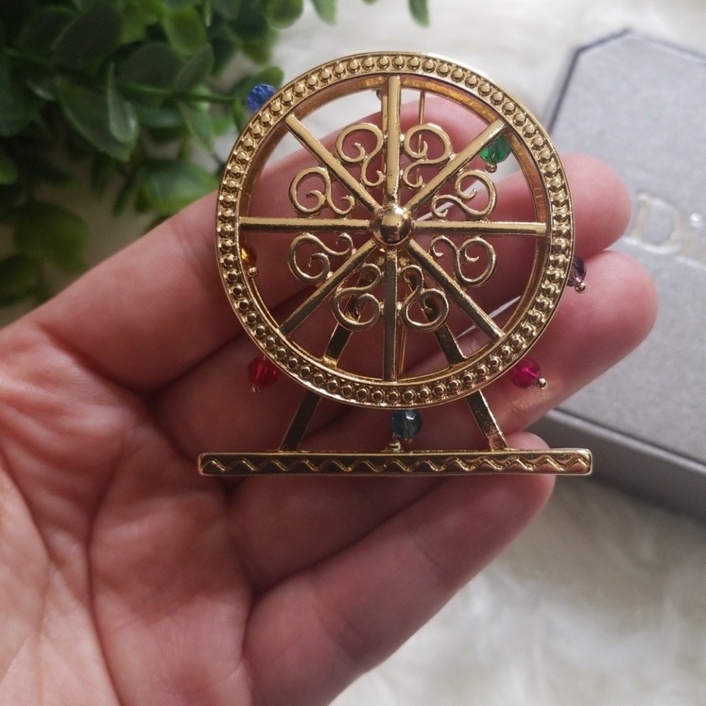 NWT GOLD WHEEL STONES CHARM BROOCH